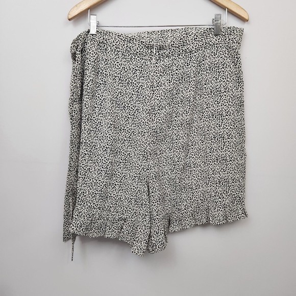 Geegee Cheatah Print‎ Faux Wrap Skort Size 3XL - Picture 4 of 5
